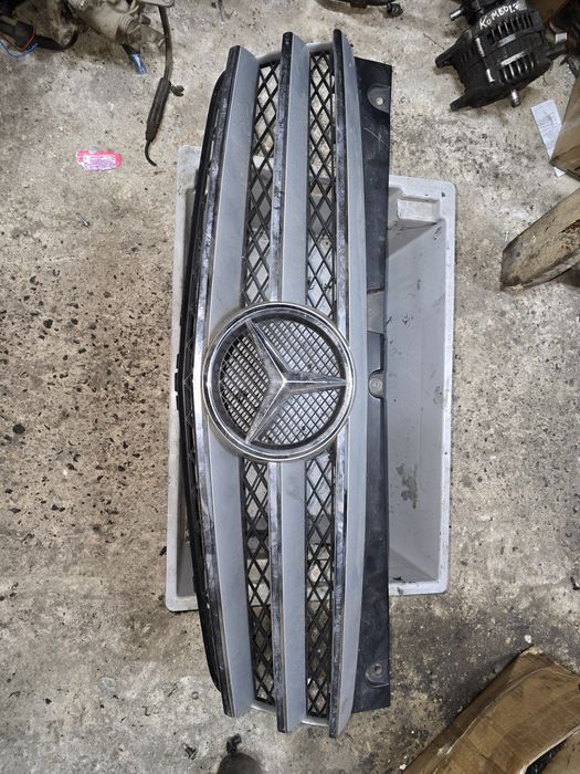 Mercedes Viano 639 решётка радиатора гриль