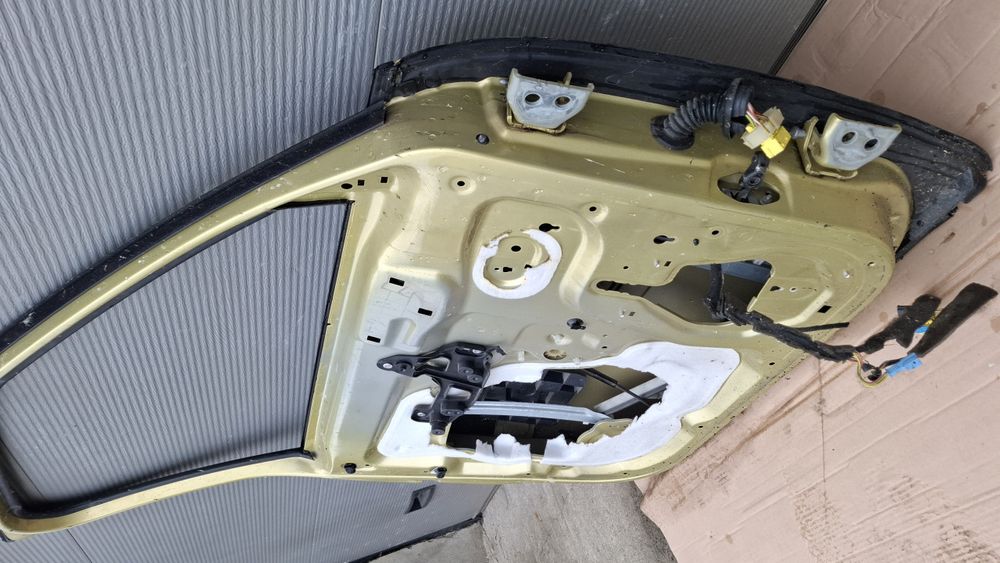 Peugeot/Citroen C4 Picasso 2007-2013 двері передні LH, ліві DR1504 9002X7