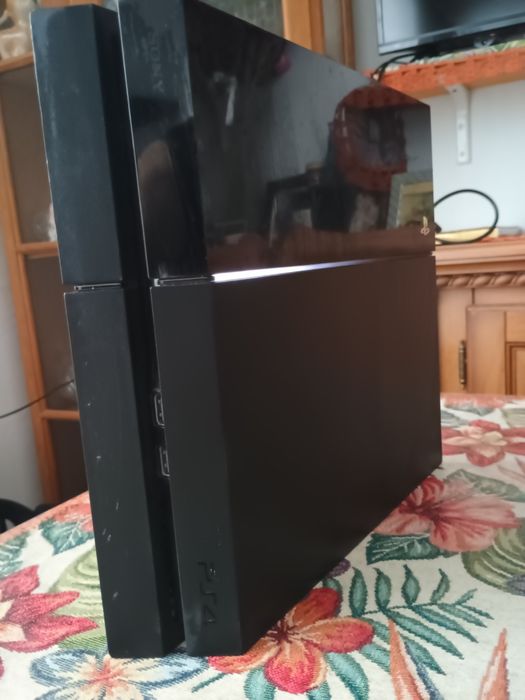 Konsola  PLAYSTATION 4 slim