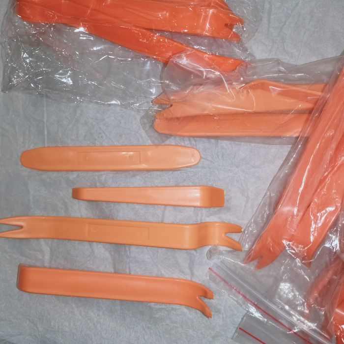 20шт набір інструментів для демонтажу обшивки та пластикових панелей автомобіля
8шт (кожного виду по 2шт)
світлодіодні наліпки у подарунок, безкоштовн