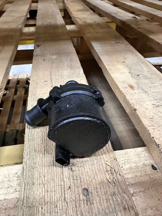 Дод. помпа Skoda SuperB Octavia. Дополнительная помпа Шкода Суперб