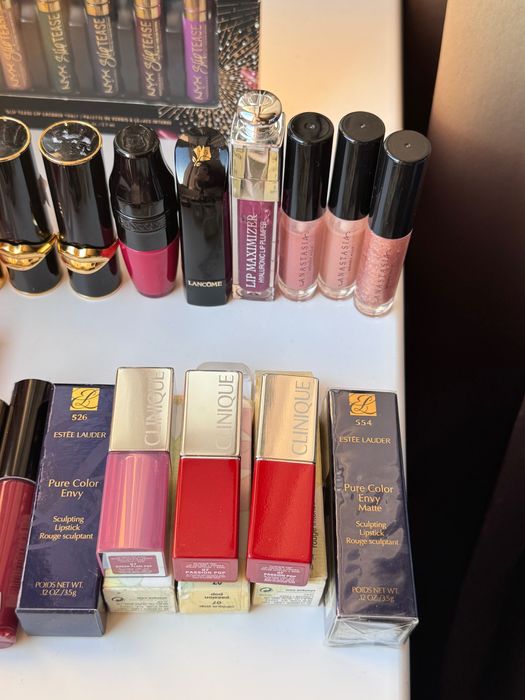 Помада, блиск dior clarins charlotte tilbury nyx kiko pat ysl mac