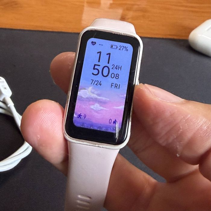 Smartband / Pulseira de Atividade Rosa + Cabo de Carregamento — 15€
