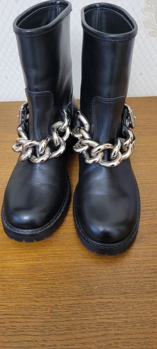 Черевики,Челсі ботінки жіночі Vibram 37
