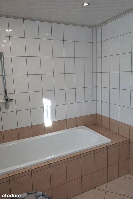 Sprzedam dom z dodatkowym mieszkaniem