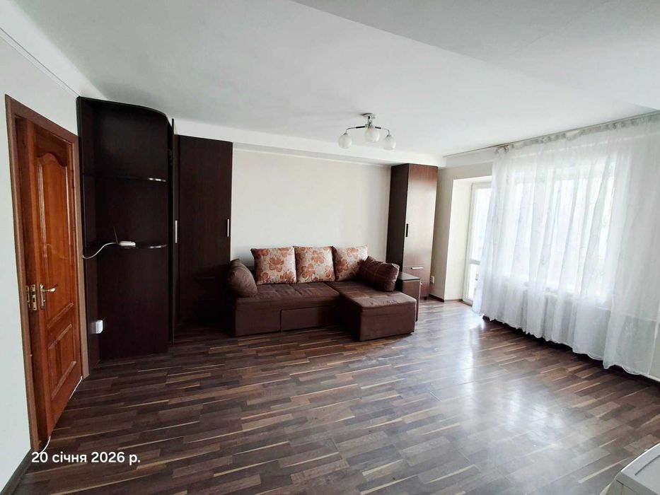 Оренда 2к квартири біля метро Виставковий центр. Голосіївський пр.