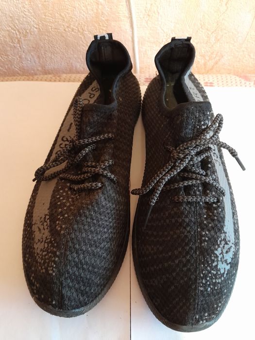 Кросівки унекс..