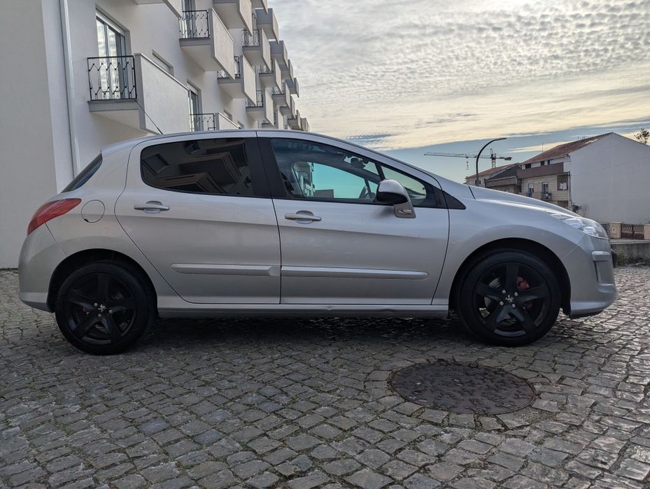 Peugeot 308 — fotografia 3