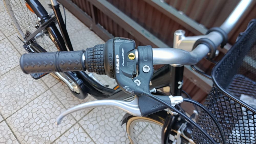 Vendo bicicleta nova