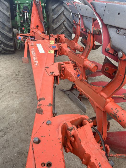 Plug obrotowy Kuhn Multi-Master 122, 5-skibowy (4+1).2012 rok