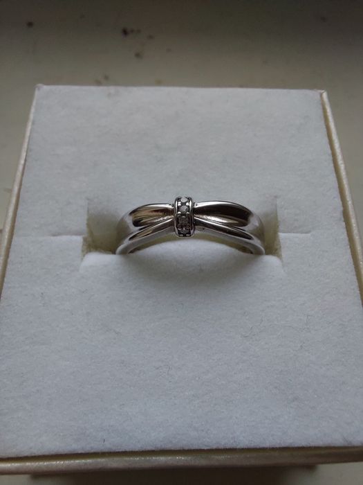 Кольцо серебряное бантик