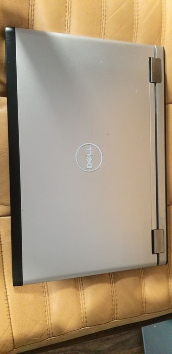 Ноутбук Dell Vostro v130