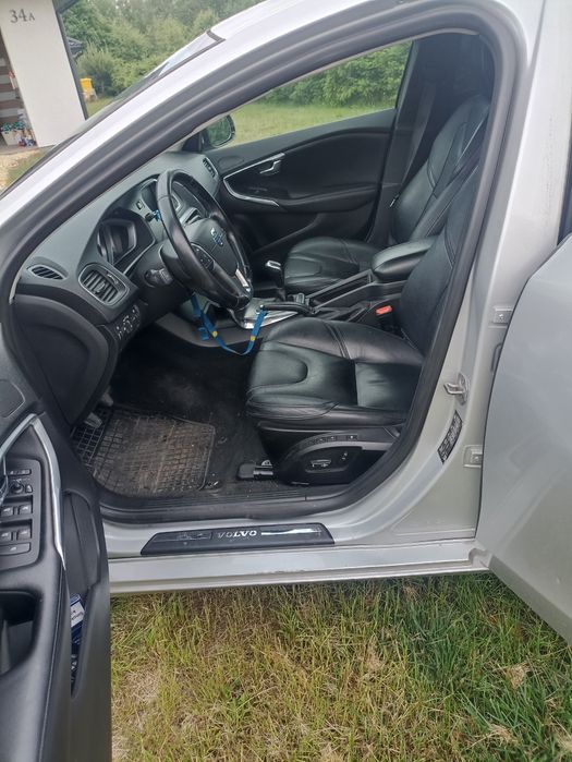Sprzedam Volvo V40 D4