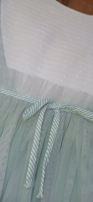 Vestido de criança verde água