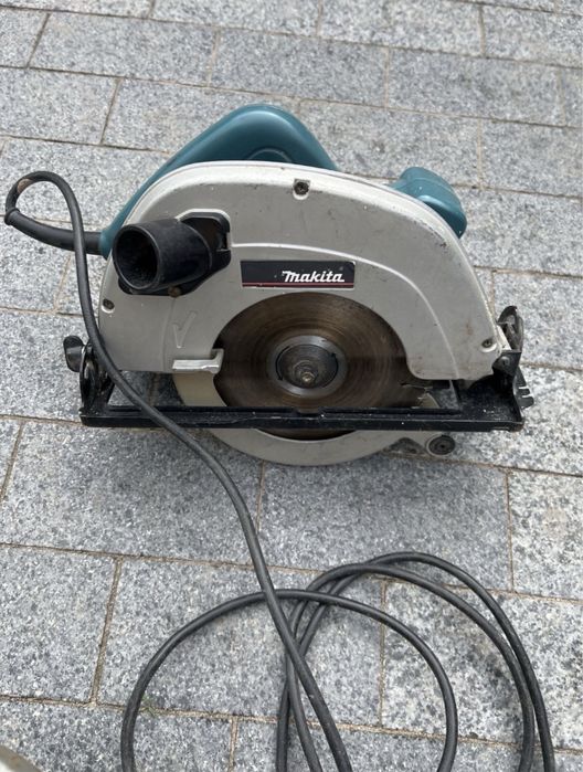 Ручний електро інструмент б/в.