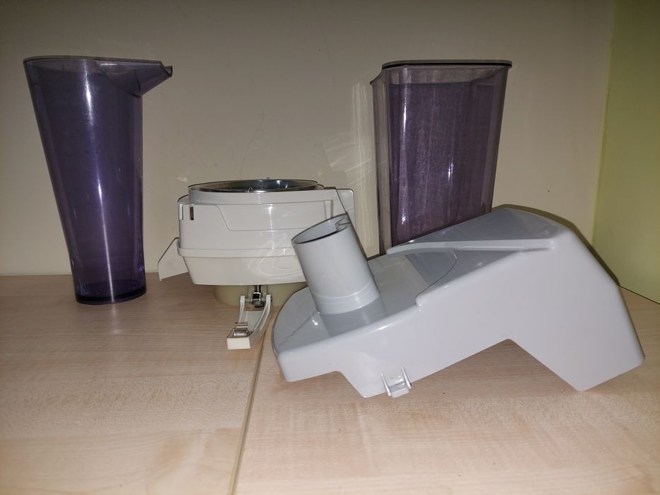 Соковитискач(соковыжималка) відцентровий  до кухонного комбайну "Мрія"