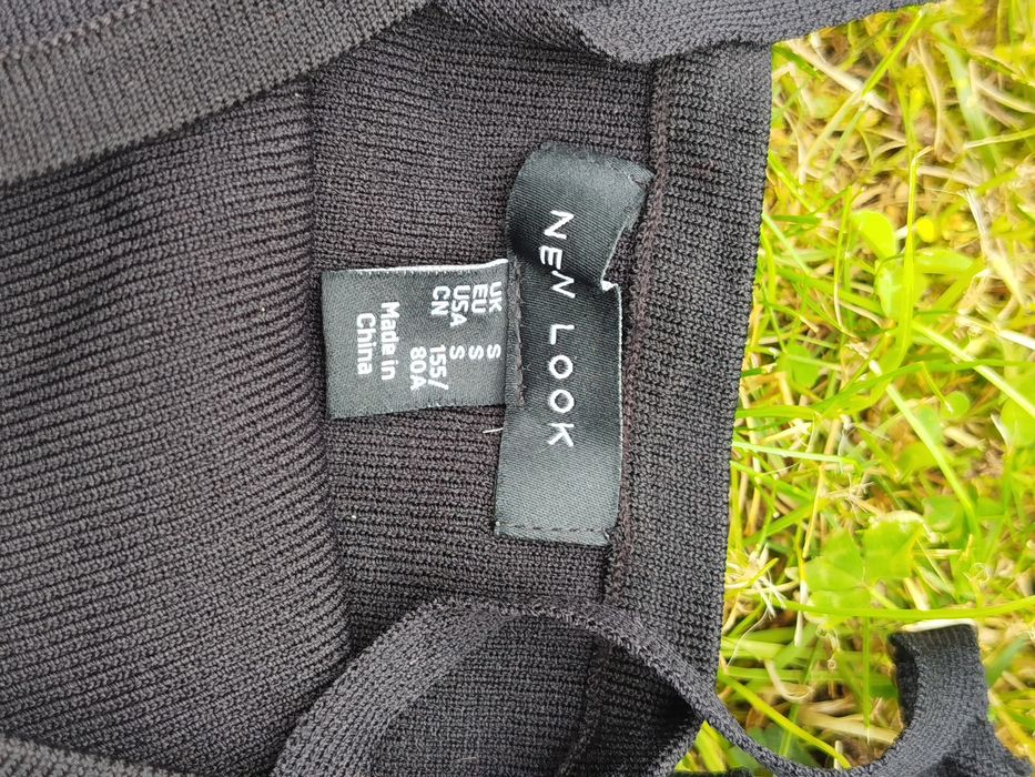 Nowa sukienka biała w czarne czerwone pasy ołówkowa  New Look S 36