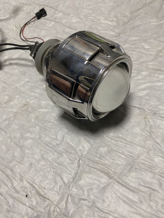 Линза 2.5  биксенон с лампой