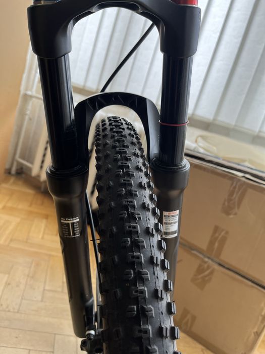 Гірський велосипед жіночий CYCLONE LLX 27,5"