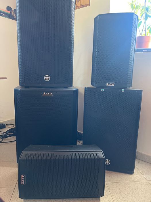 Sistema de som Yamaha DXRmkII/Alto