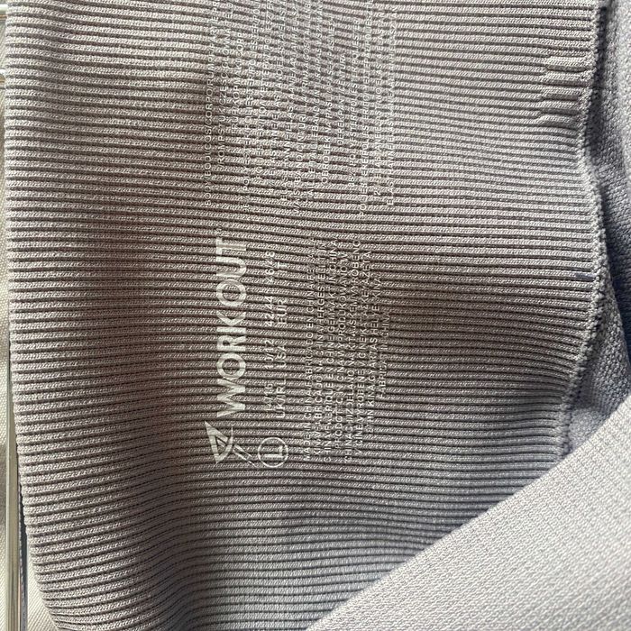 Short Desporto Cinza
