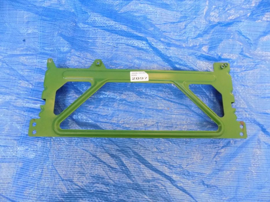 John Deere seria 6000, 6600 6800 6900 podstawa blacha stelaż mocowanie 6610 6810 6910