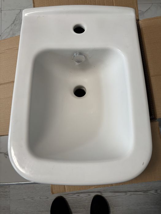 Bidet wiszący TESSTA. (Nowy)