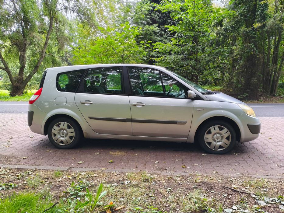 Renault Grand Scenic 2.0 benzyna, 2005 r. – 7 miejsc – 198 000 km