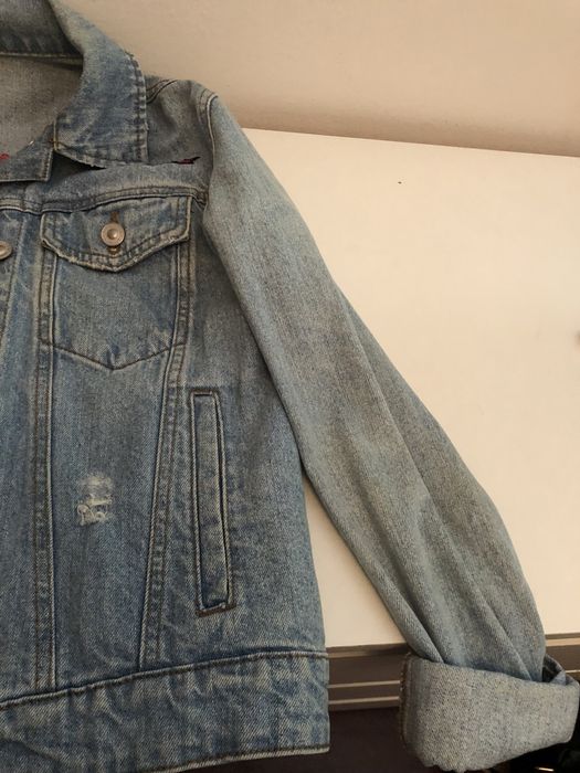 Stradivarius denim jacket, size M. In good condition64584210893058121