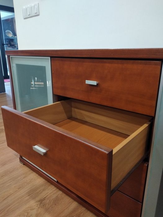 Aparador de sala pequeno