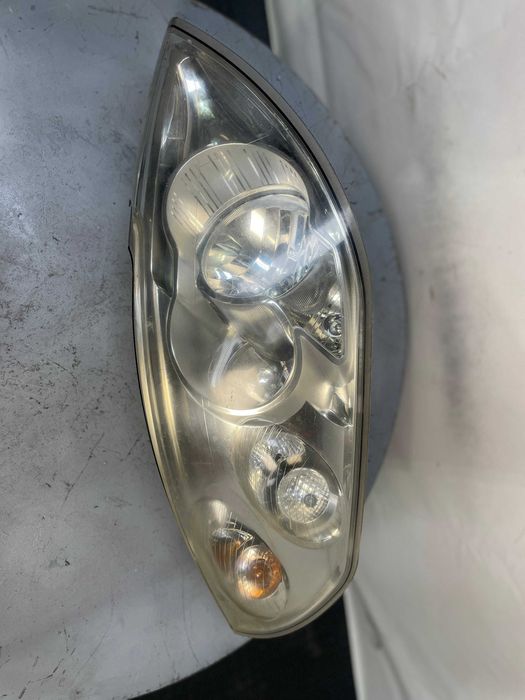 Farol dianteiro esquerdo Renault master III (2015)   RM28