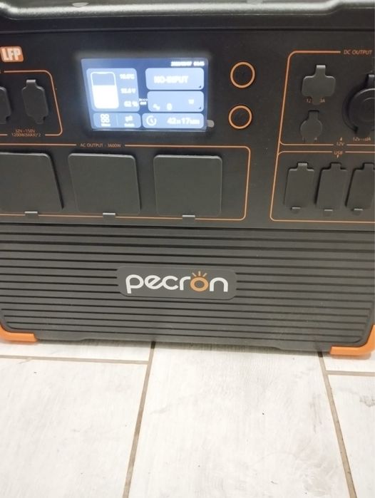 Продам станцію Pecron E3600 lfp