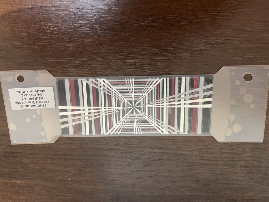 Логотип Капота Tesla T Logo Model S 3 X Y Plaid Тесла