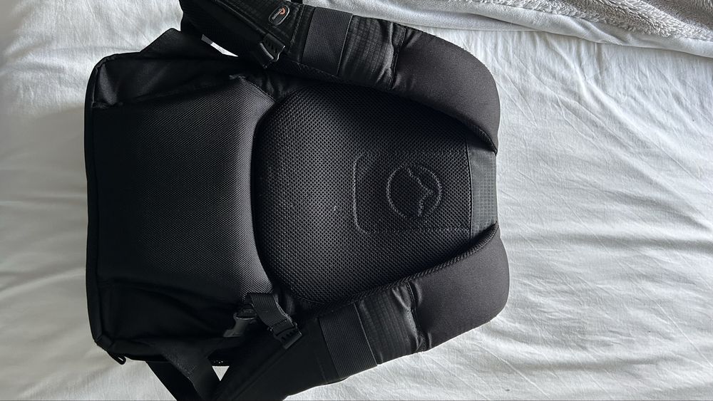 Lowepro Pro Runner 350 AW – Mochila Fotográfica Profissional