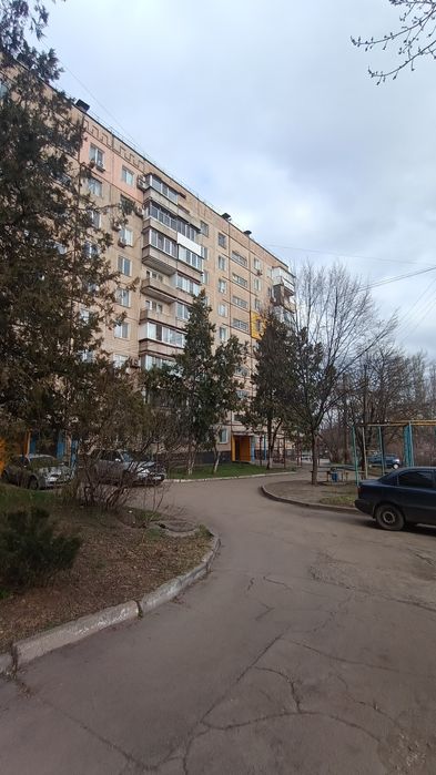 2-кімнатна по вулиці Свято-Миколаївській