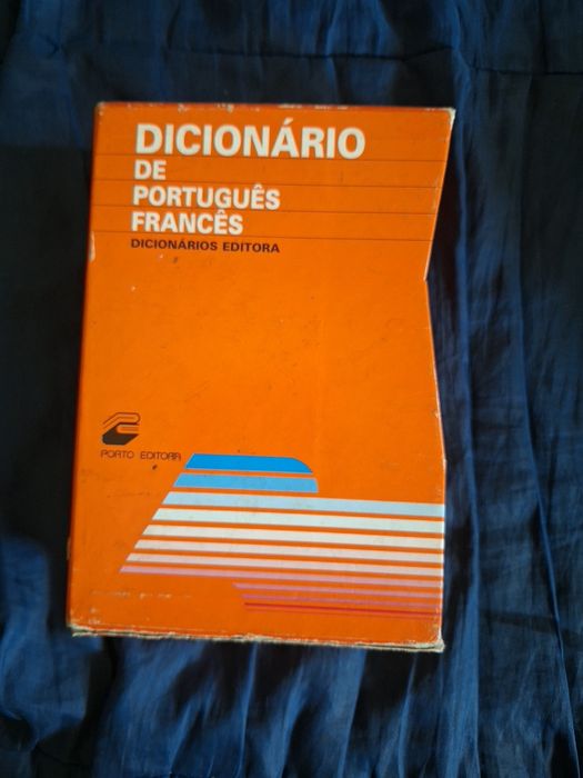 Dicionários  Português/francês e inglês