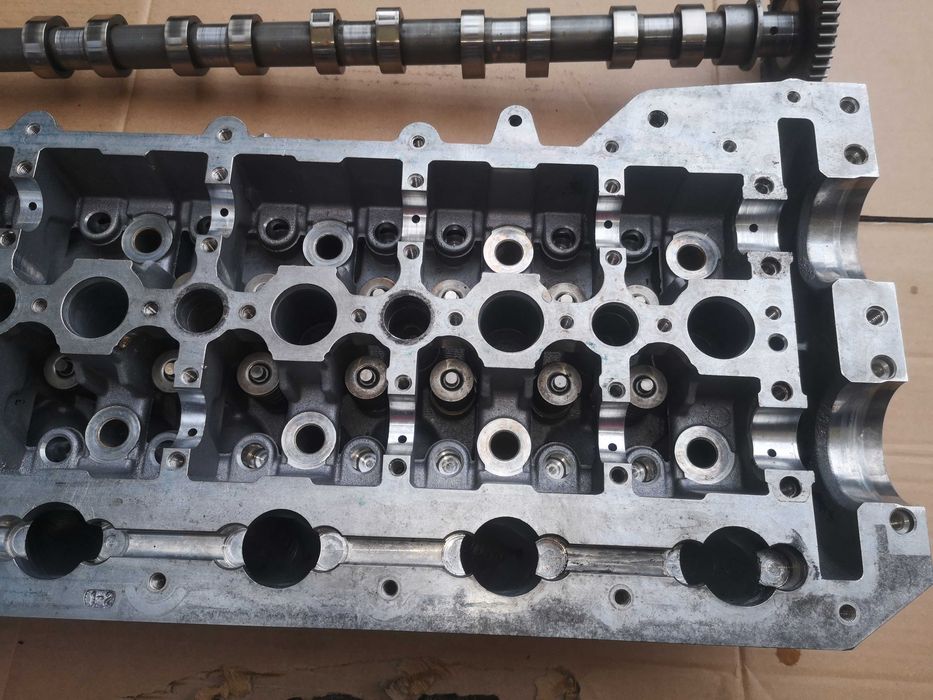 Glowica volvo xc60 s80 2.4d d5244t5 d5244t8