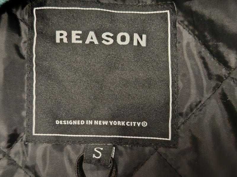 Бомбер у стилі Souvenir jacket від нью-йоркського бренду Reason