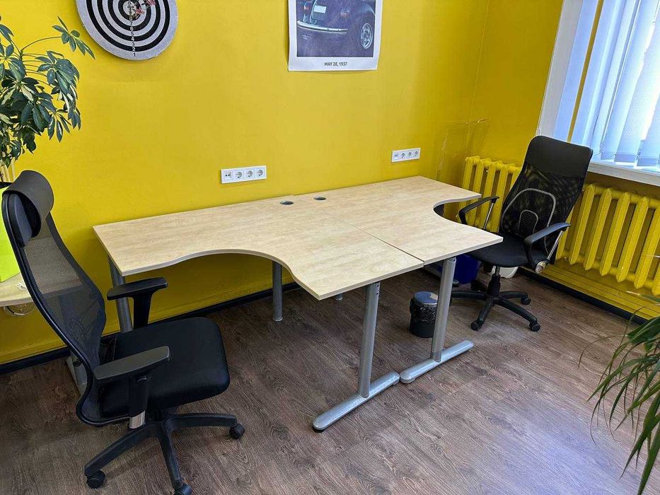 Стіл письмовий кутовий 1400х1400мм металевий каркас 10шт в наявності