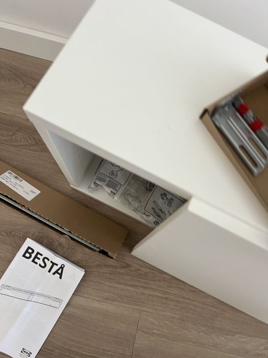 Estante c/porta Ikea BESTÅ - NOVO
