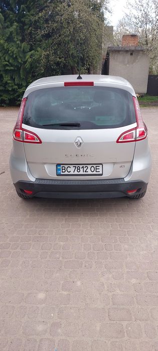 Авто Renault Scenic 2010р