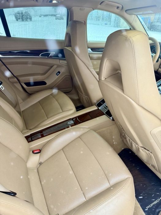 Porshe panamera 4s
