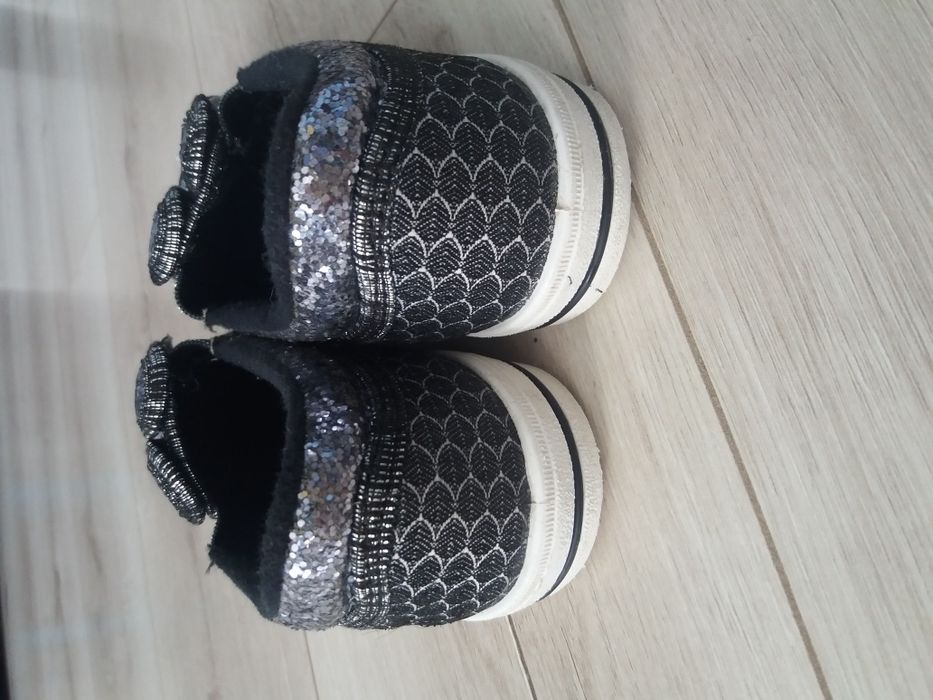 Super buciki brokatowe r.28