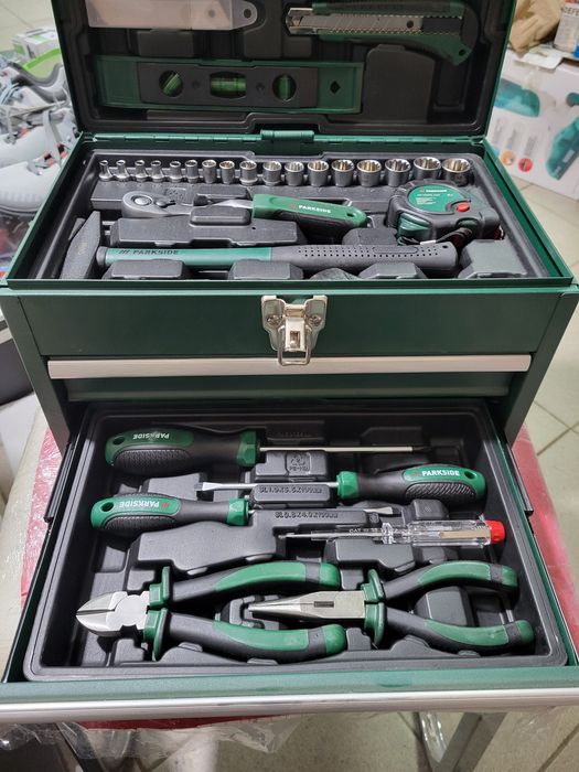 Набір інструментів в 3-х ярусній металевій валізі Parkside HG 07034