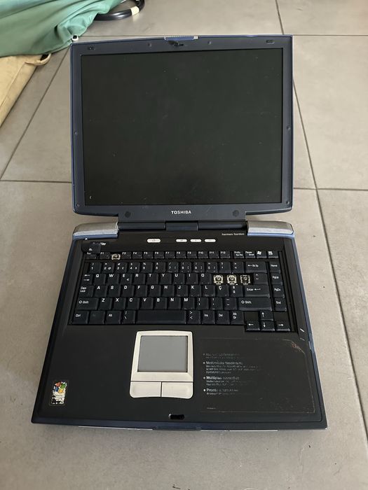 Portatil Toshiba S2450