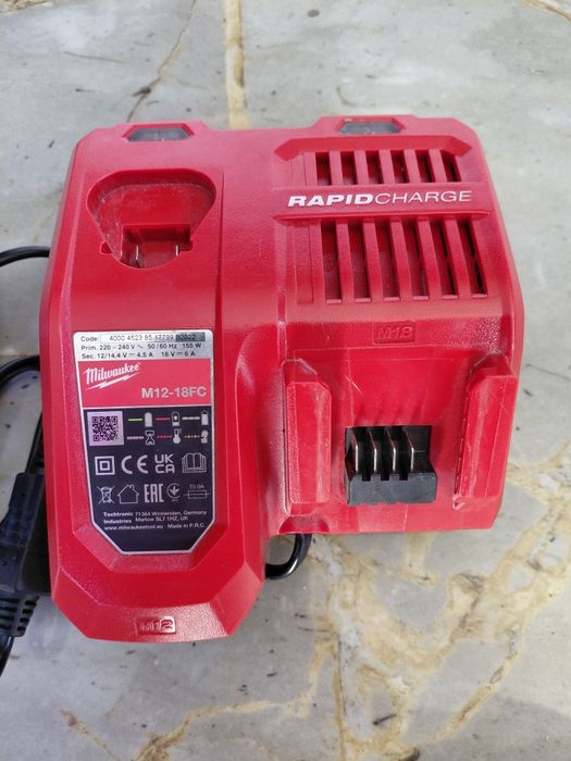 Milwaukee szybka ladowarka