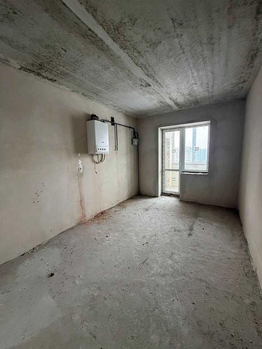 Готова до ремонту 3кім квартира площею 98 м.кв. за ціною 700дол м2