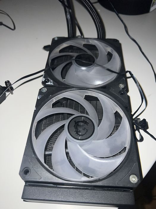 Ryzen 5 4600G + A520M-HDV + MSI MAG CoreLiquid 240R V2