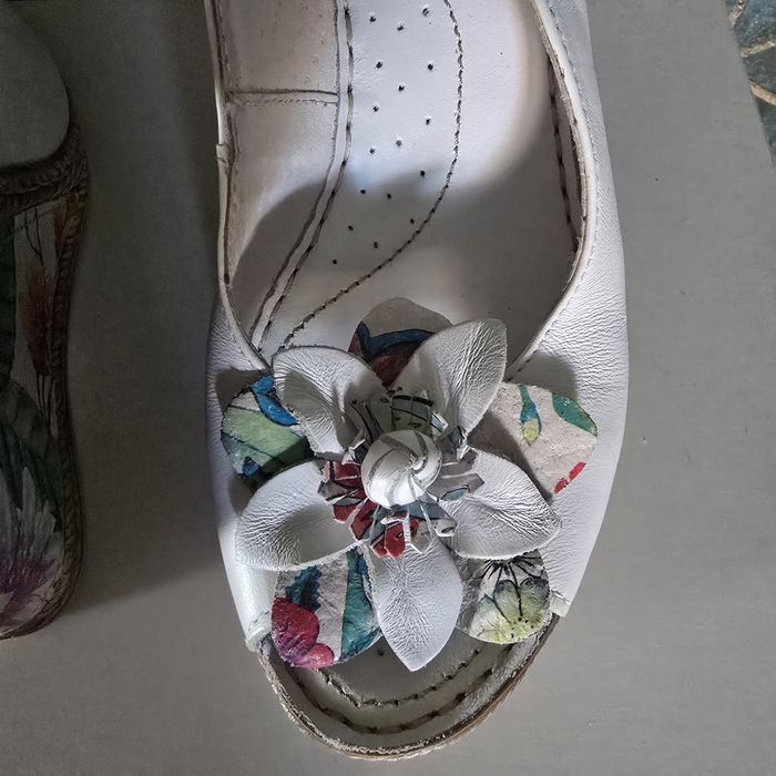 Sandały na koturnie Lasocki Nowe 35