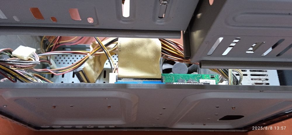 Продаю системний блок у робочому стані та комплектуючі